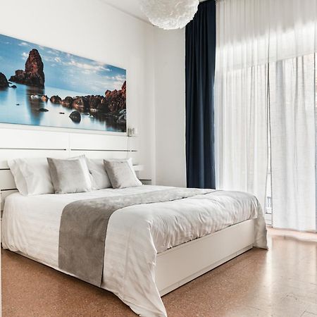 Отель Aulino House Катания Экстерьер фото