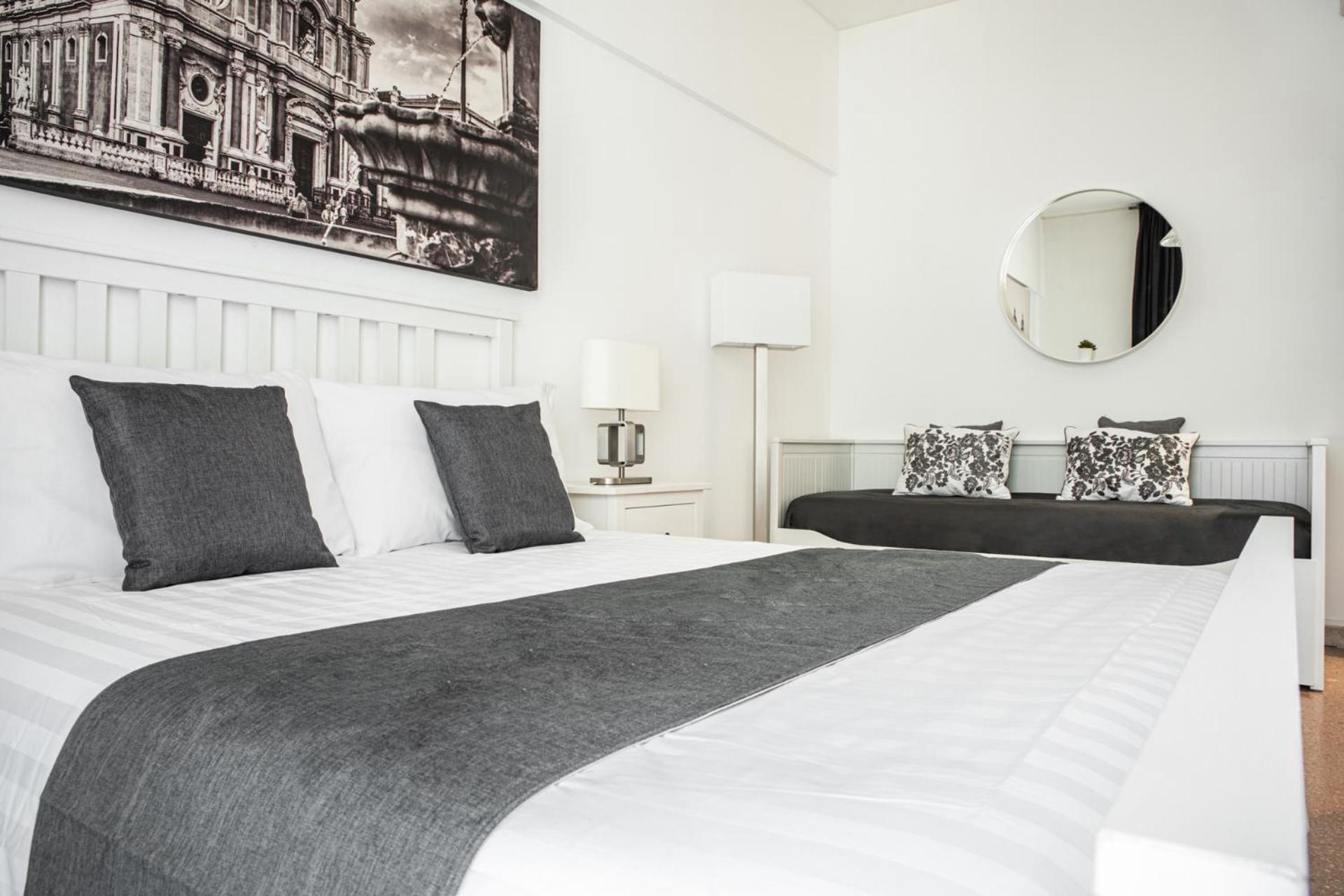 Отель Aulino House Катания Экстерьер фото